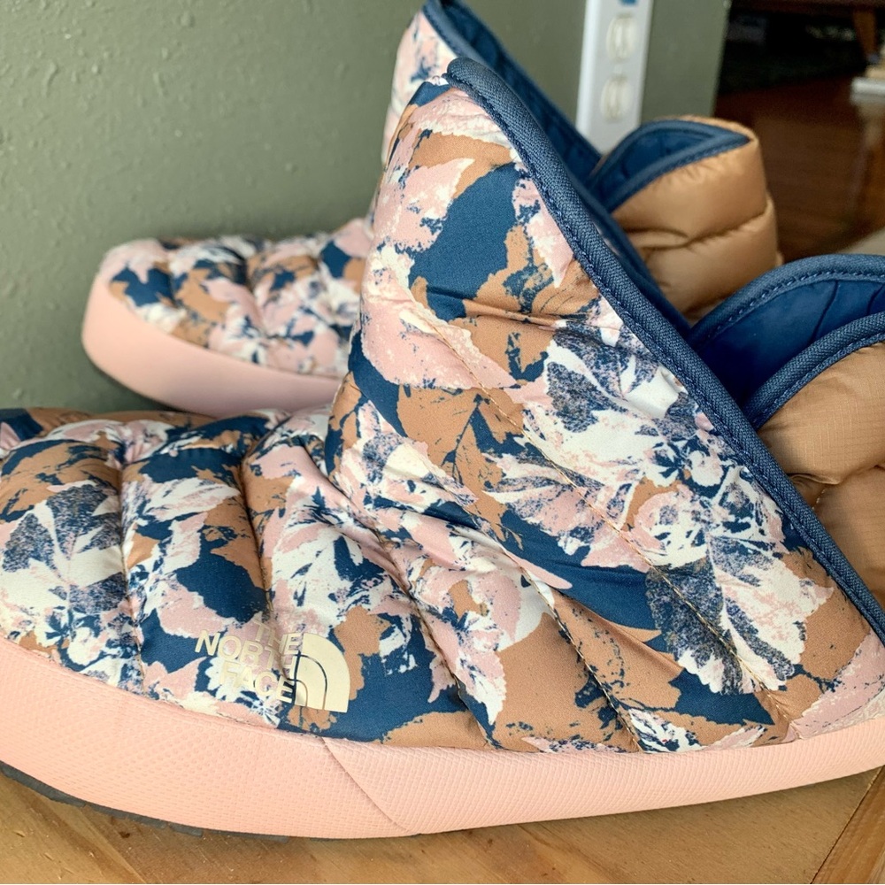 The North Face Womens Thermoball Traction Booties